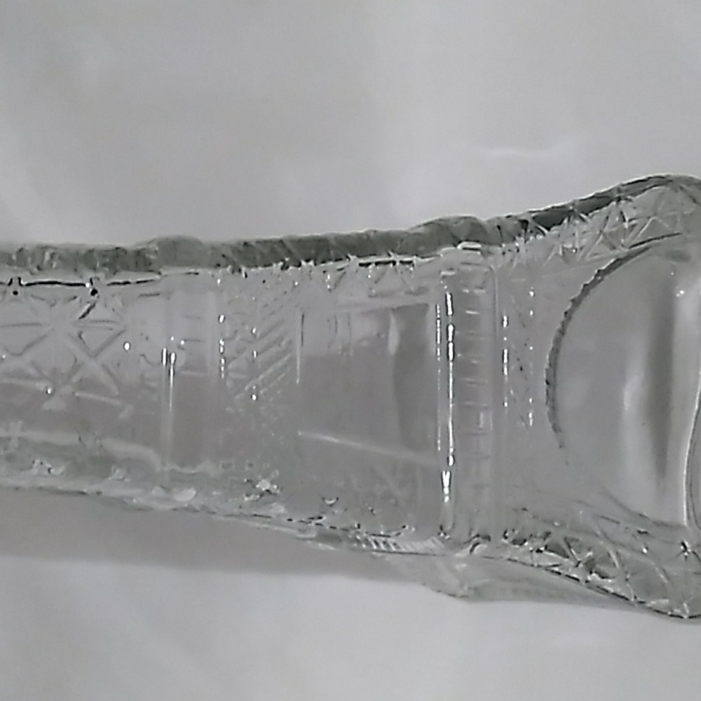 Vintage Clear Glass Eiffel Tower Vase/Bottle - Picture 2 of 8